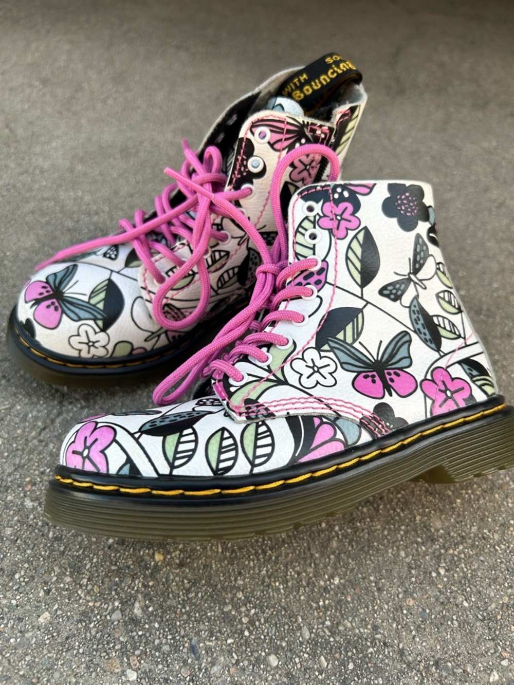 Dr. Martens Toddler White Floral Lace-Up Boots with Pink Accents SIZE 9